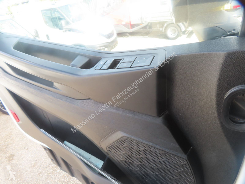 Iveco S-Way 490 Intarder FZ.4 tractor unit