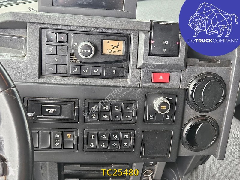 Renault T 520 tractor unit