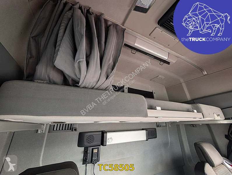 Renault T 520 tractor unit