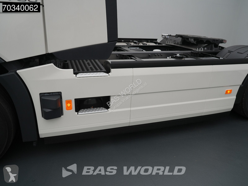 Volvo 700 FH 4X2 NEW! Retarder 2xTanks...