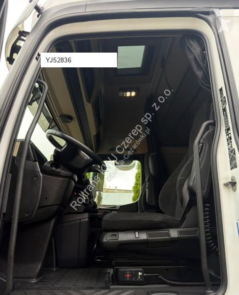 Mercedes 1848 tractor unit