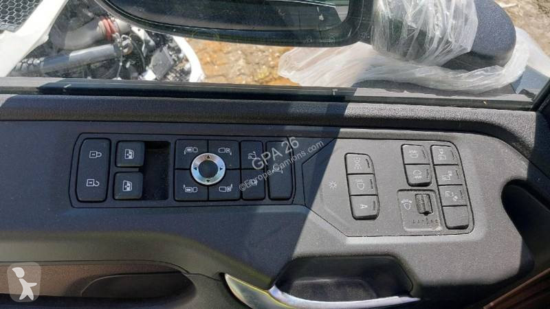 Scania 460 tractor unit