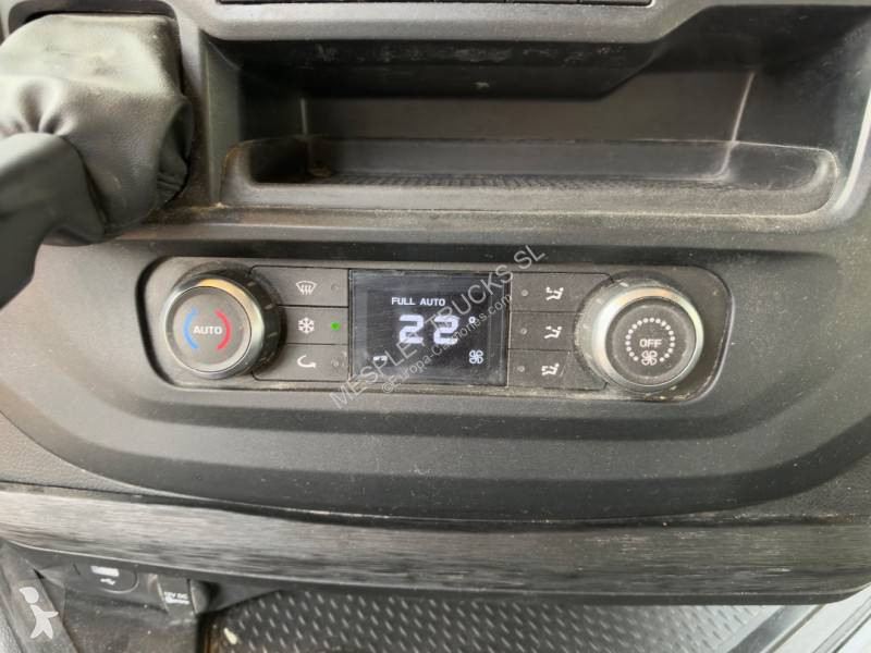 Iveco 490 tractor unit