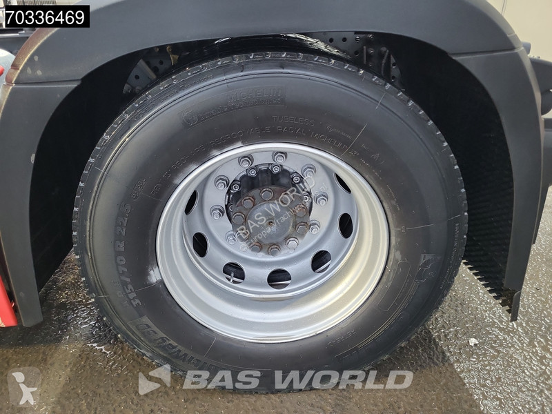 Mercedes 1840 4X2 StreamSpace Retarder tractor...