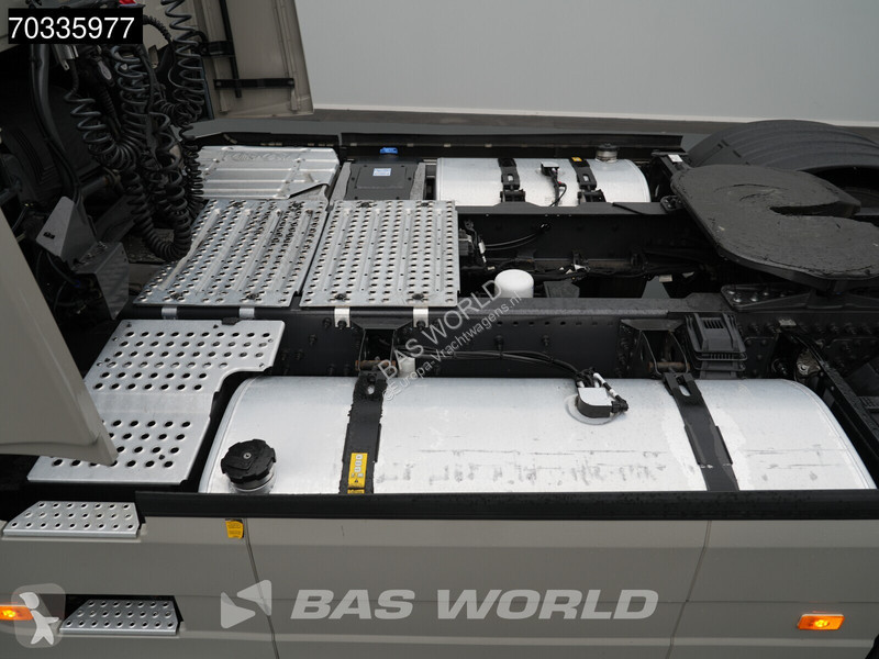 Cabeza tractora Volvo 500  4X2 XL Retarder 2x...