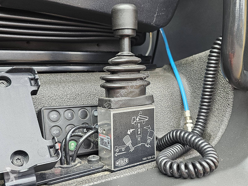 Traktor MAN 18.470