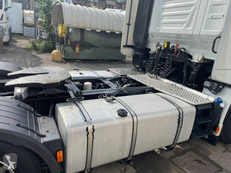 Cabeza tractora Iveco