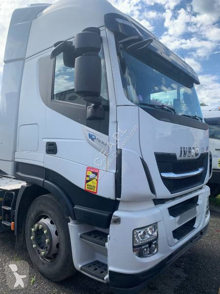 Traktor Iveco