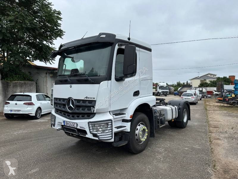 Traktor Mercedes