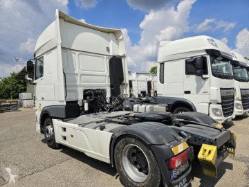 Cabeza tractora DAF