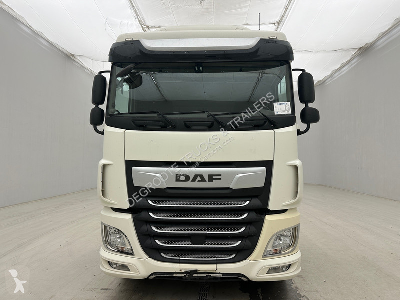 Tahač DAF 450 Space Cab