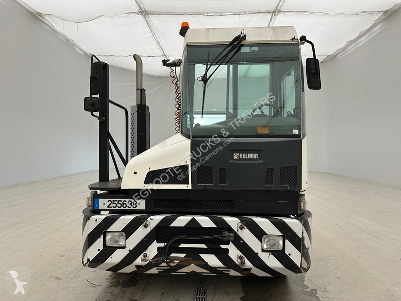 Traktor Kalmar TT612D
