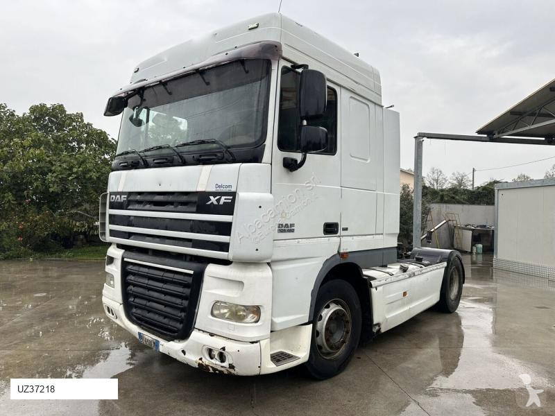Traktor DAF 460