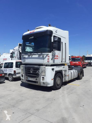 Cabeza tractora Renault