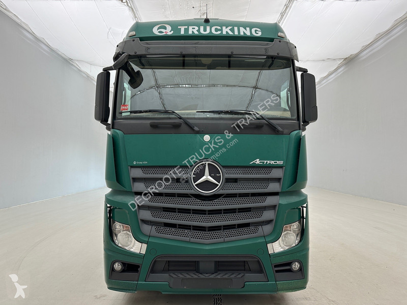 Traktor Mercedes 1845 BigSpace