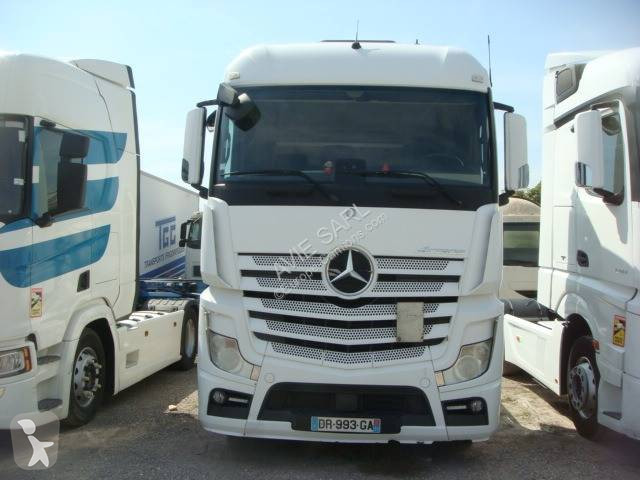 Tahač Mercedes