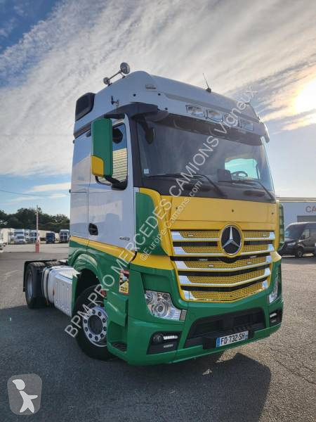 Traktor Mercedes
