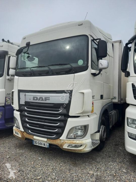Tracteur DAF 460