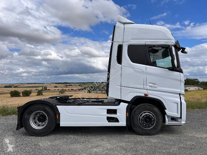 Traktor Ford