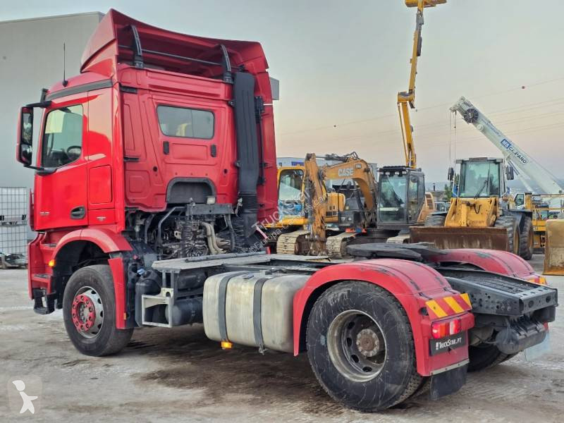 Traktor Mercedes