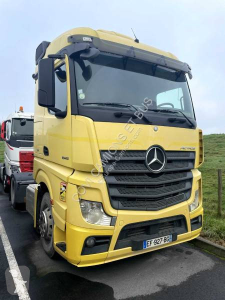 Traktor Mercedes