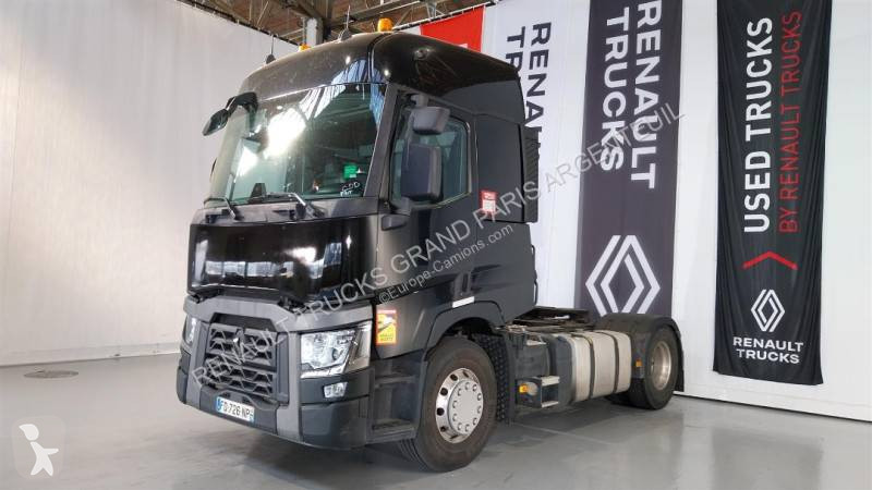 Tahač Renault
