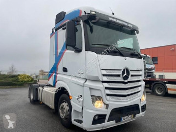 Traktor Mercedes