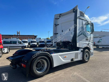 Traktor Mercedes ny