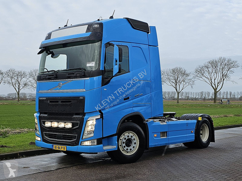 Trekker Volvo FH PTO SKIRTS VEB+