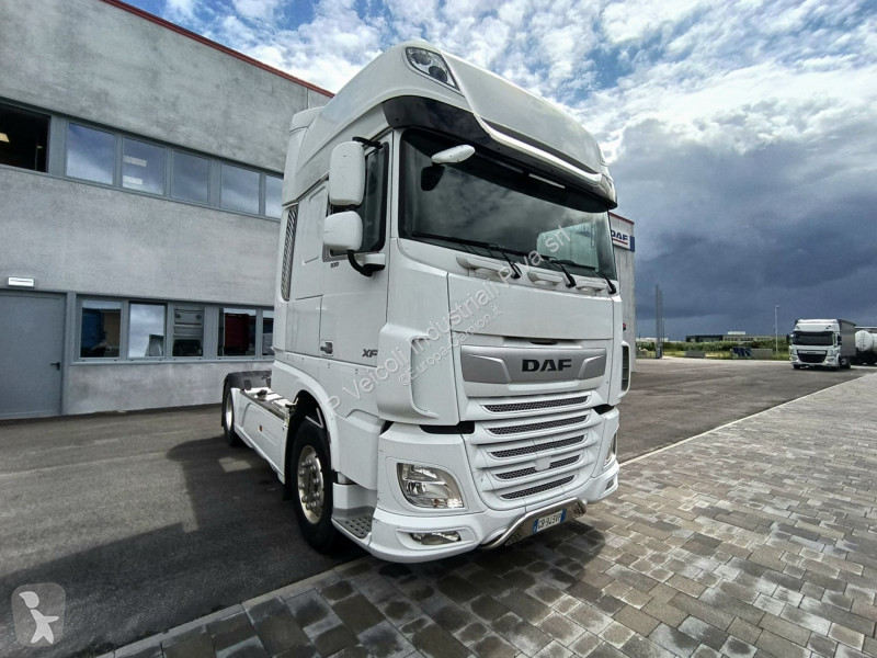 Tracteur DAF XF 530 FT