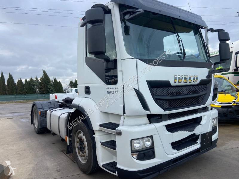 Traktor Iveco