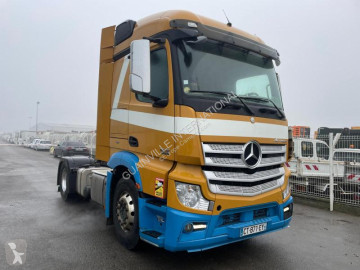 Traktor Mercedes