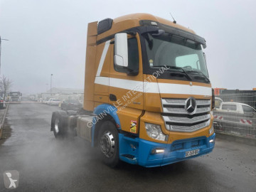 Traktor Mercedes