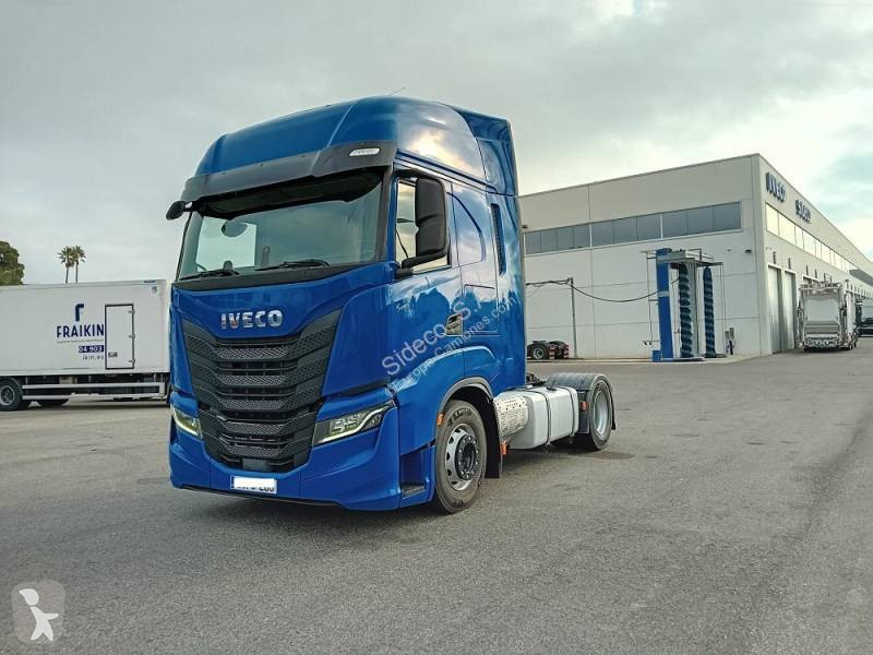 Traktor Iveco