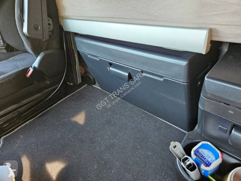 Tahač Iveco