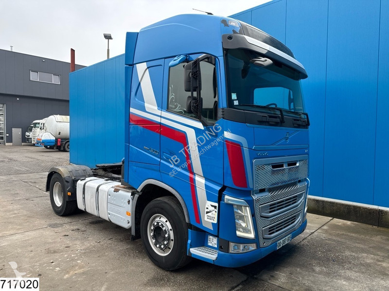Tractor Volvo 500 EURO 6, Hydraulic