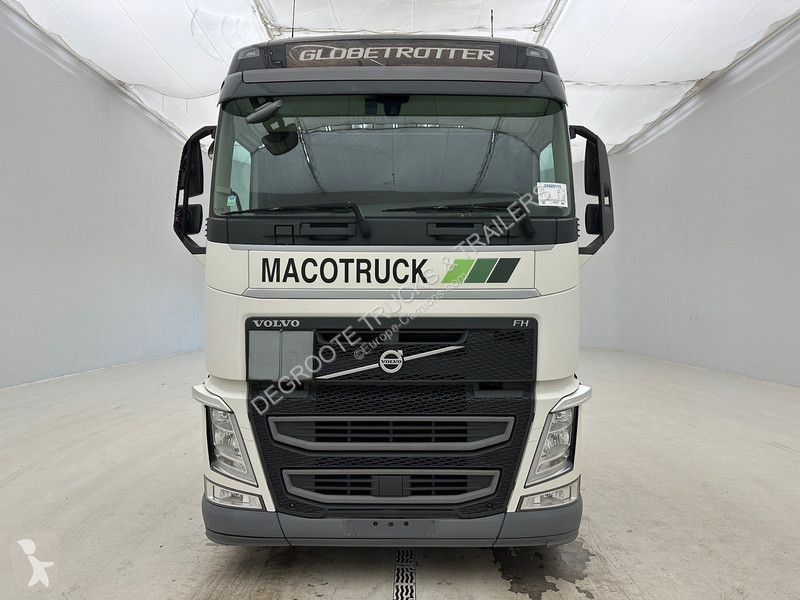 Traktor Volvo FH  Globetrotter - ADR