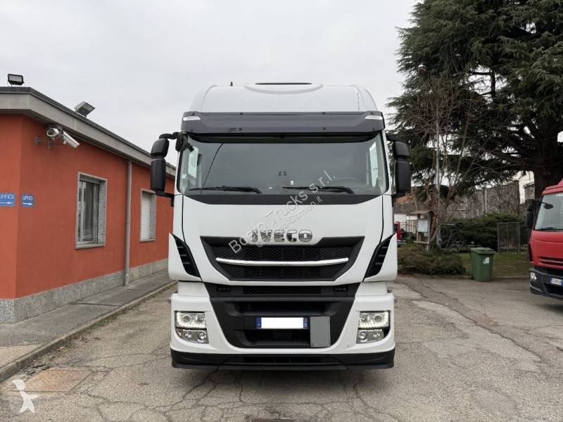 Traktor Iveco