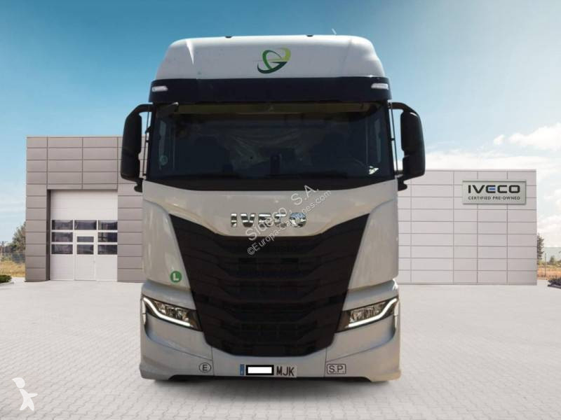 Traktor Iveco