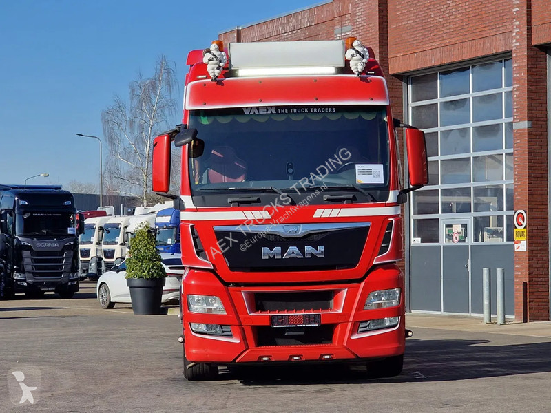 Traktor MAN 26.560 XXL 6x2/4 - Custom interior...