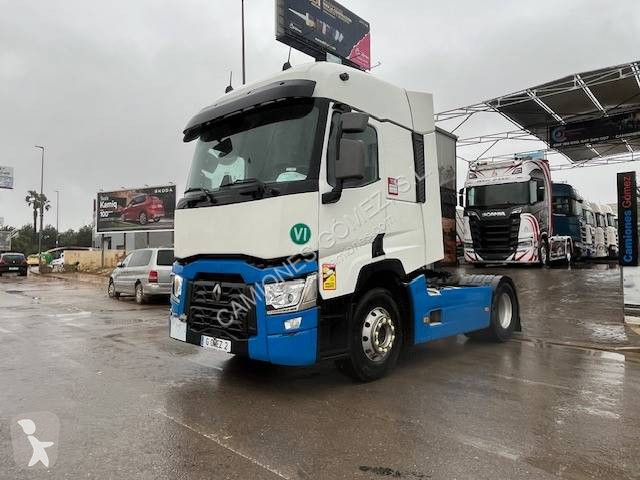 Tahač Renault