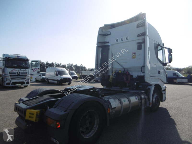 Traktor Iveco NP 460
