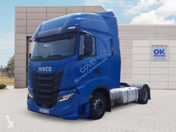 Traktor Iveco