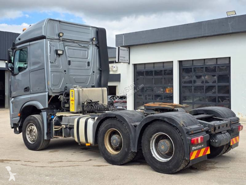 Tracteur Mercedes 2663