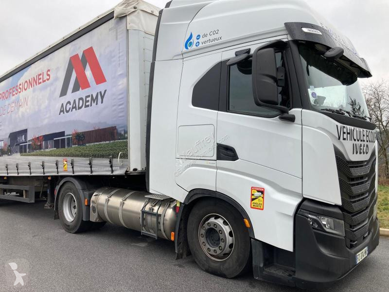 Tracteur Iveco 460