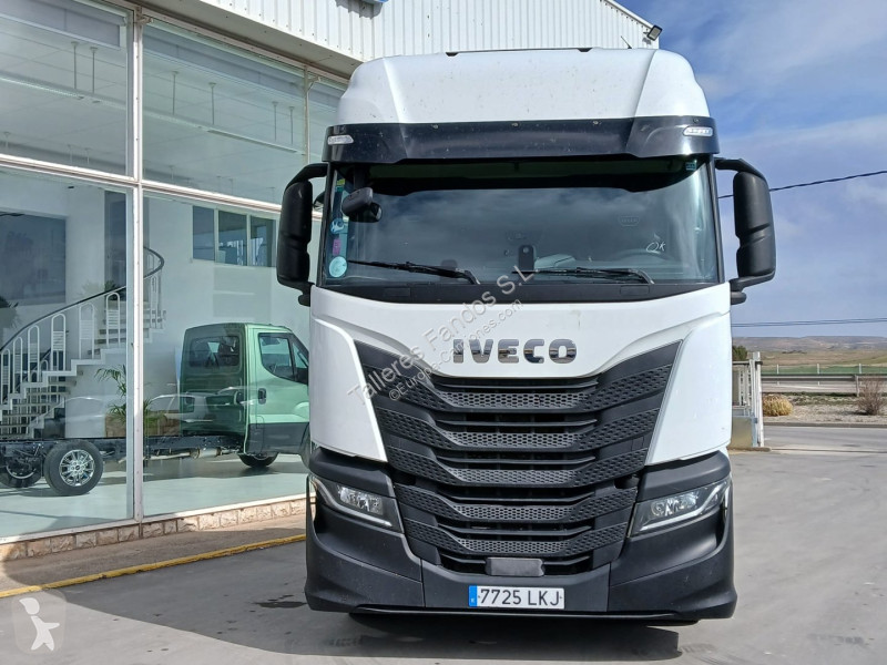 Traktor Iveco  460 AUTOMATICO  INTARDER ADR