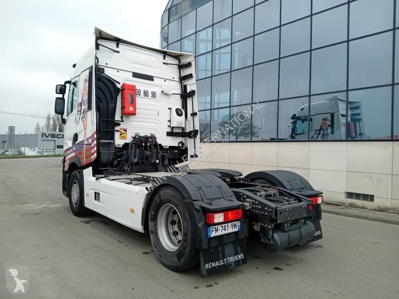 Traktor Renault 480 Gamme T