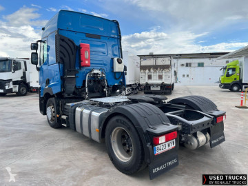 Cabeza tractora productos peligrosos / ADR Renault