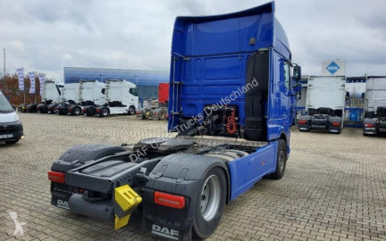 Cabeza tractora DAF