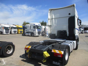 Cabeza tractora DAF